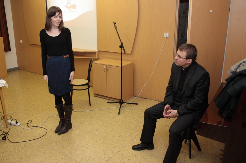Mons. Tom Holub - Crkevn restituce